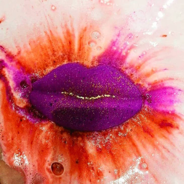 Sweet Kiss Bath Bomb - EMPORIUM WORTHING